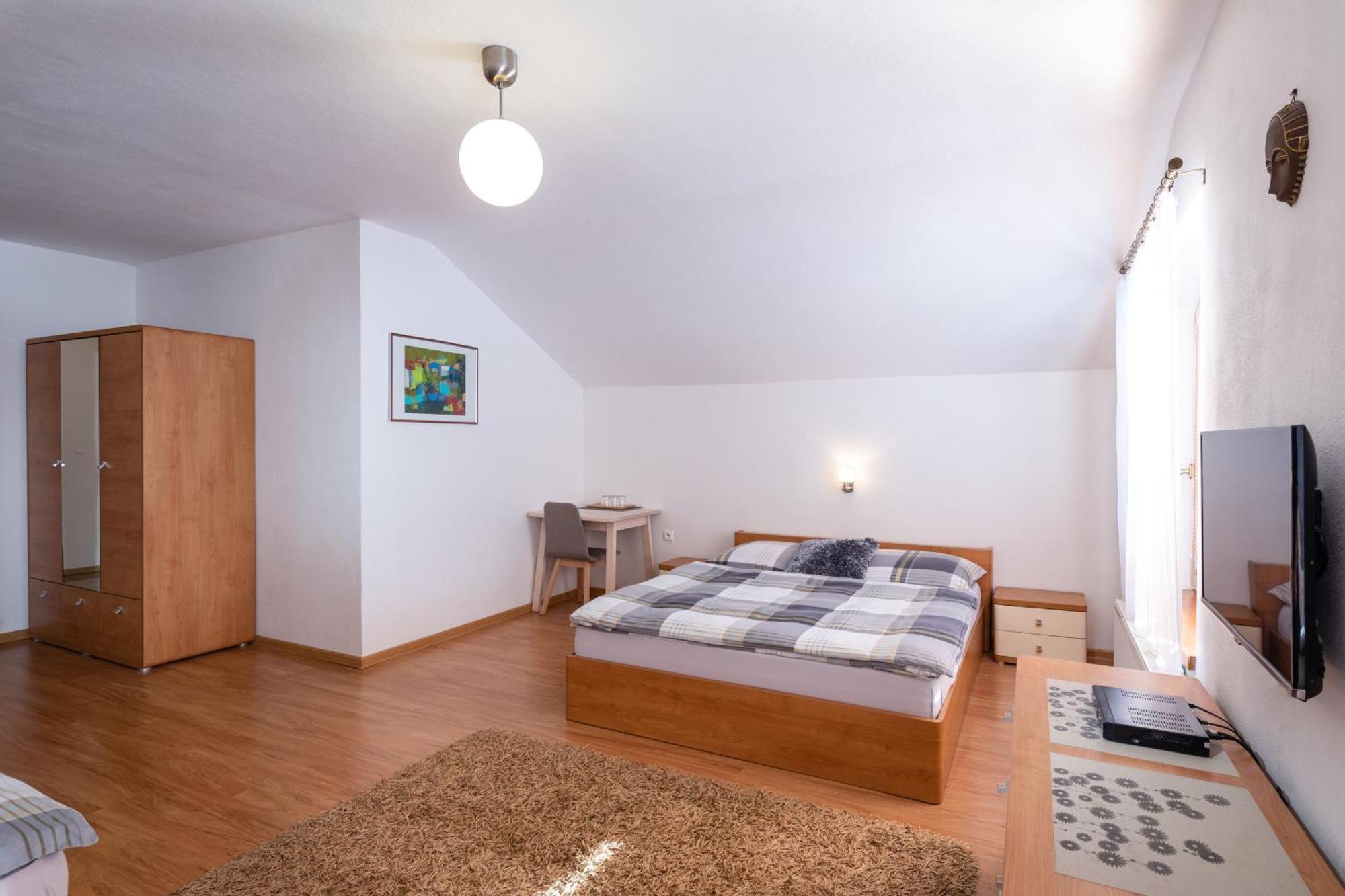 Pension Lunatyk Liptovský Mikuláš Esterno foto