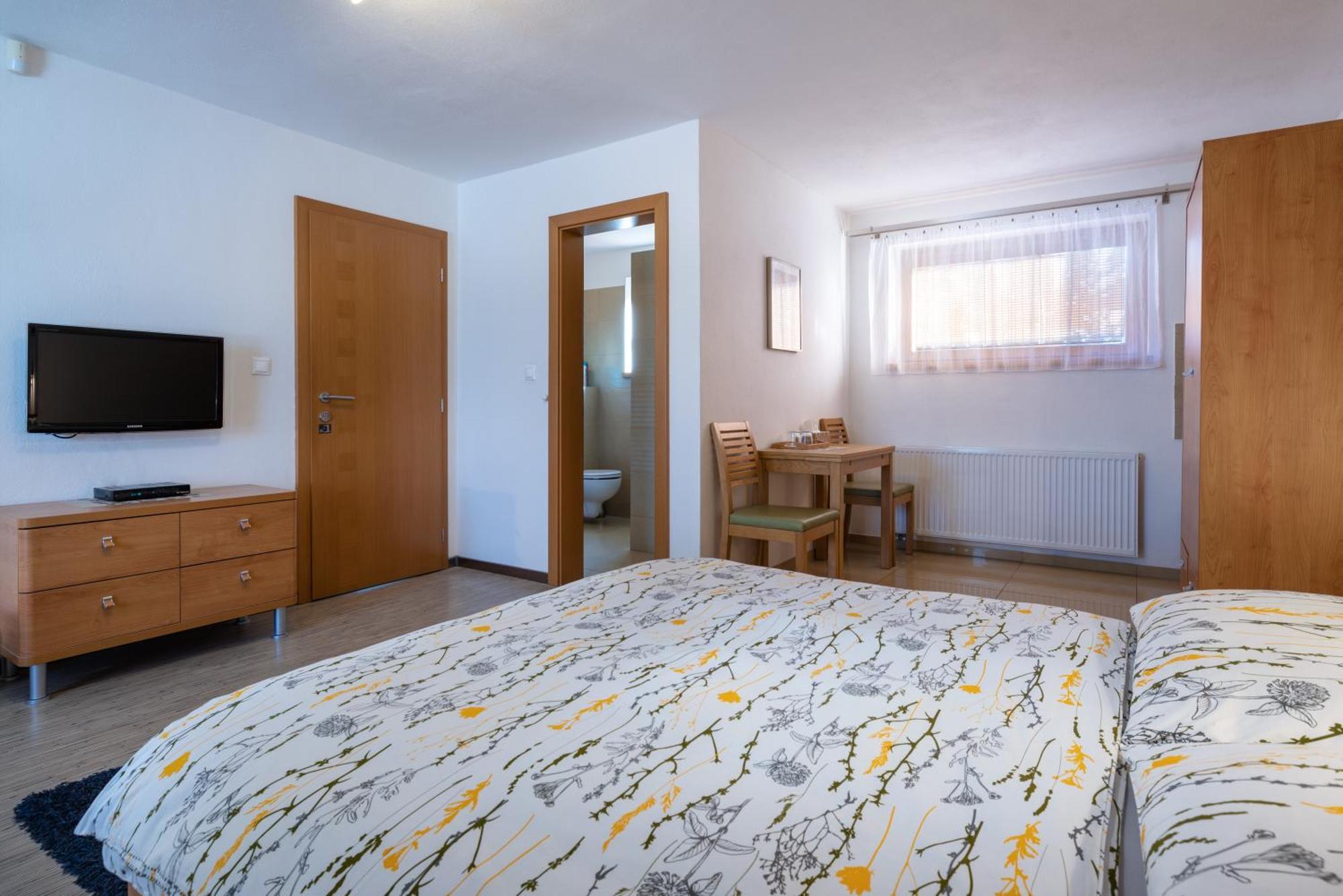 Pension Lunatyk Liptovský Mikuláš Esterno foto